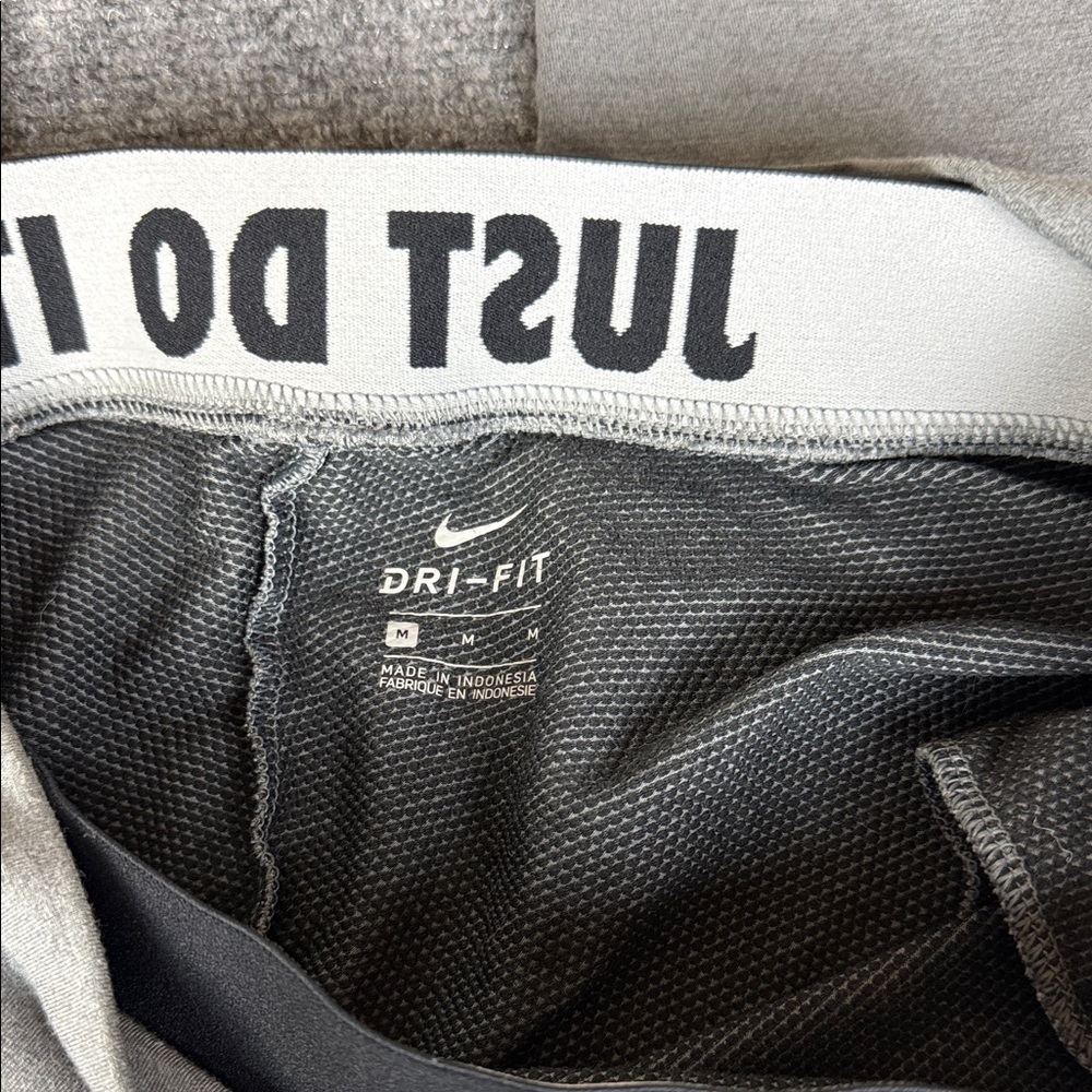 Nike Men's Heather Gray Joggers - Picture 2 of 6
